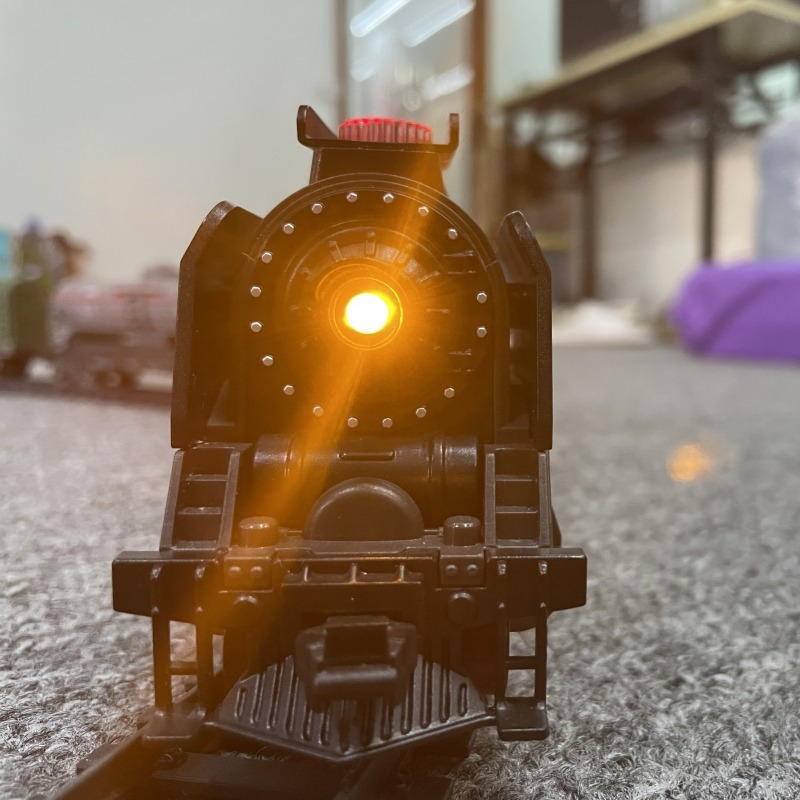 3 Speed Smoke Electric Train Set with Smart Realistic Steam, LED Lights, Train Sounds, Long-Lasting Battery, Gift for Kids 3-8, Adults Collectible, Holiday Toy with 1 Locomotive + 3 Cars (Model 621A)