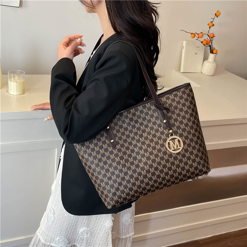 TEMU Women's Tote Bag, Vintage Letter Print Women's Tote Bag, Large-capacity Commuter Shoulder Bag, Metal Pendant Monogram Handbag, Ample Space For