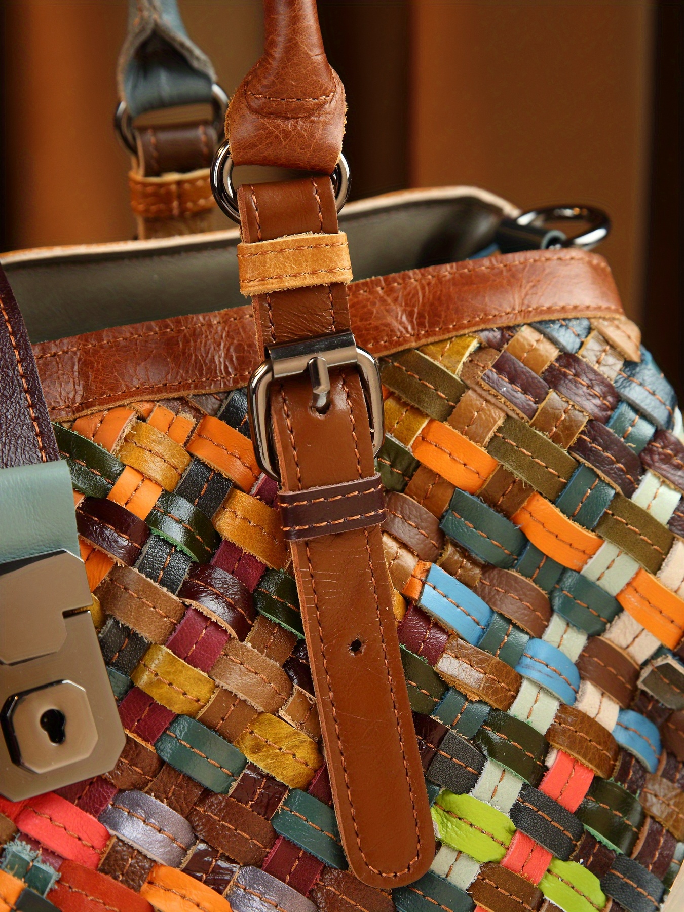 Handbag bottom angle