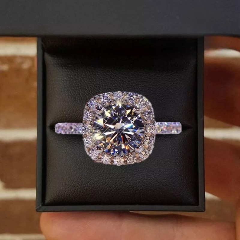0.5-10 Carat Moissanite Round Cut Engagement Ring