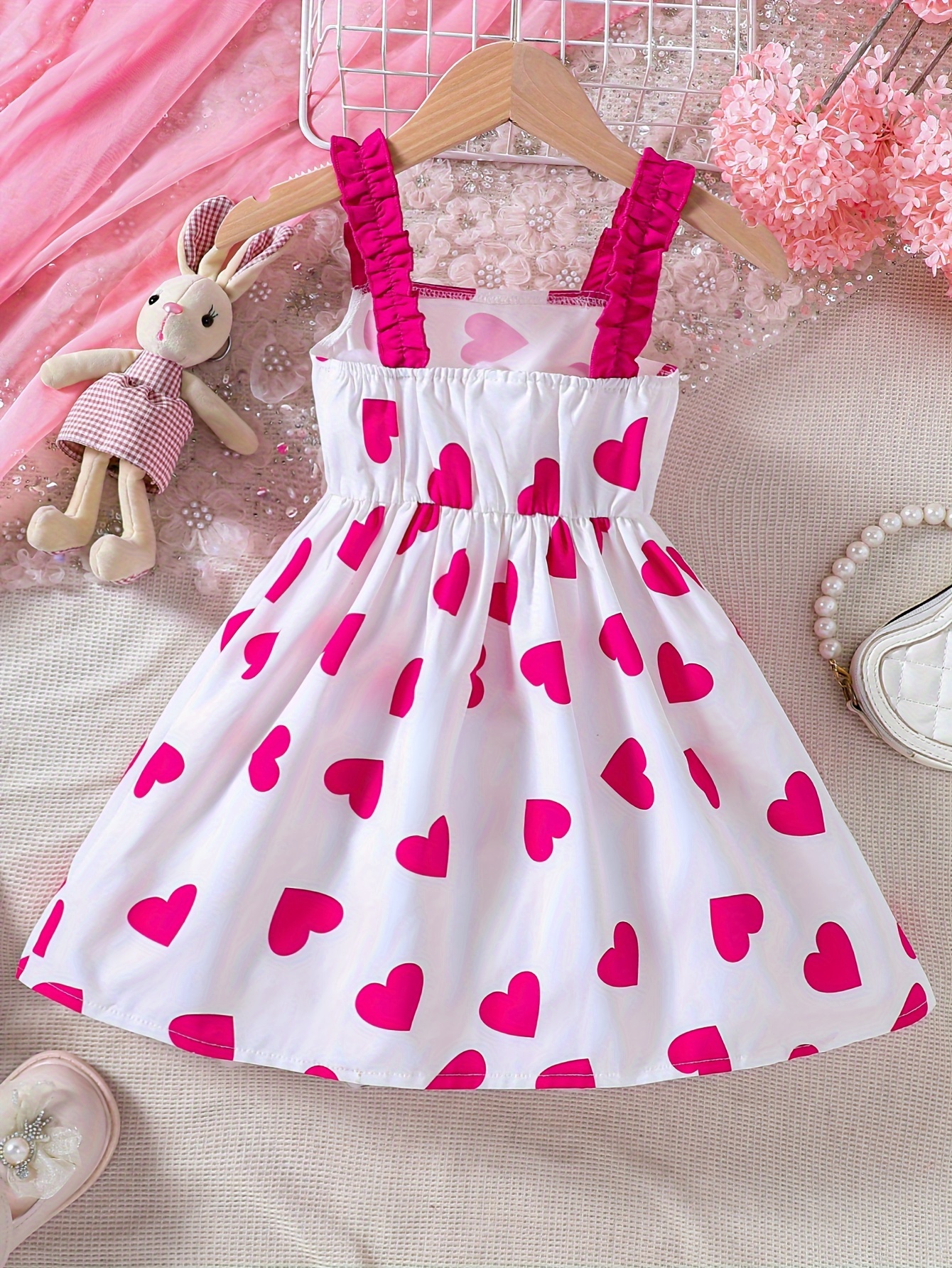 Girl's Charming Summer Heart Print Dress Casual Sleeveless Polyester Dress with Button Detail, Perfect Choice for Valentine's Day