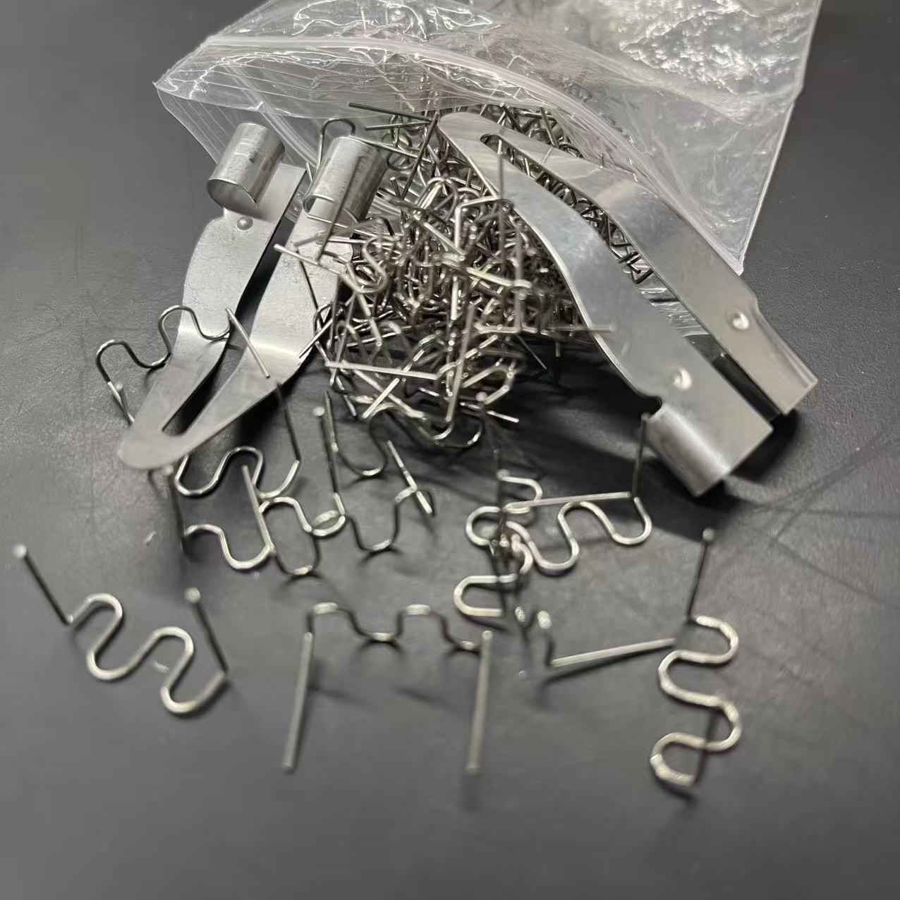 TEMU Plastic Shell Repair Accessory Kit, Including 100pcs Wave Repair Nails And 2pcs Smooth Heads, Suitable For Car Motorcycle Plastic Repair Welding