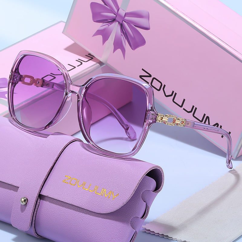 Gradient Large Frame Fashion Glasses, With Stylish Temple Designs, A Gentle Look That Makes Smaller. Are Versatile And Flattering For All Face Shapes, For With Larger Faces, Making Them Suitable