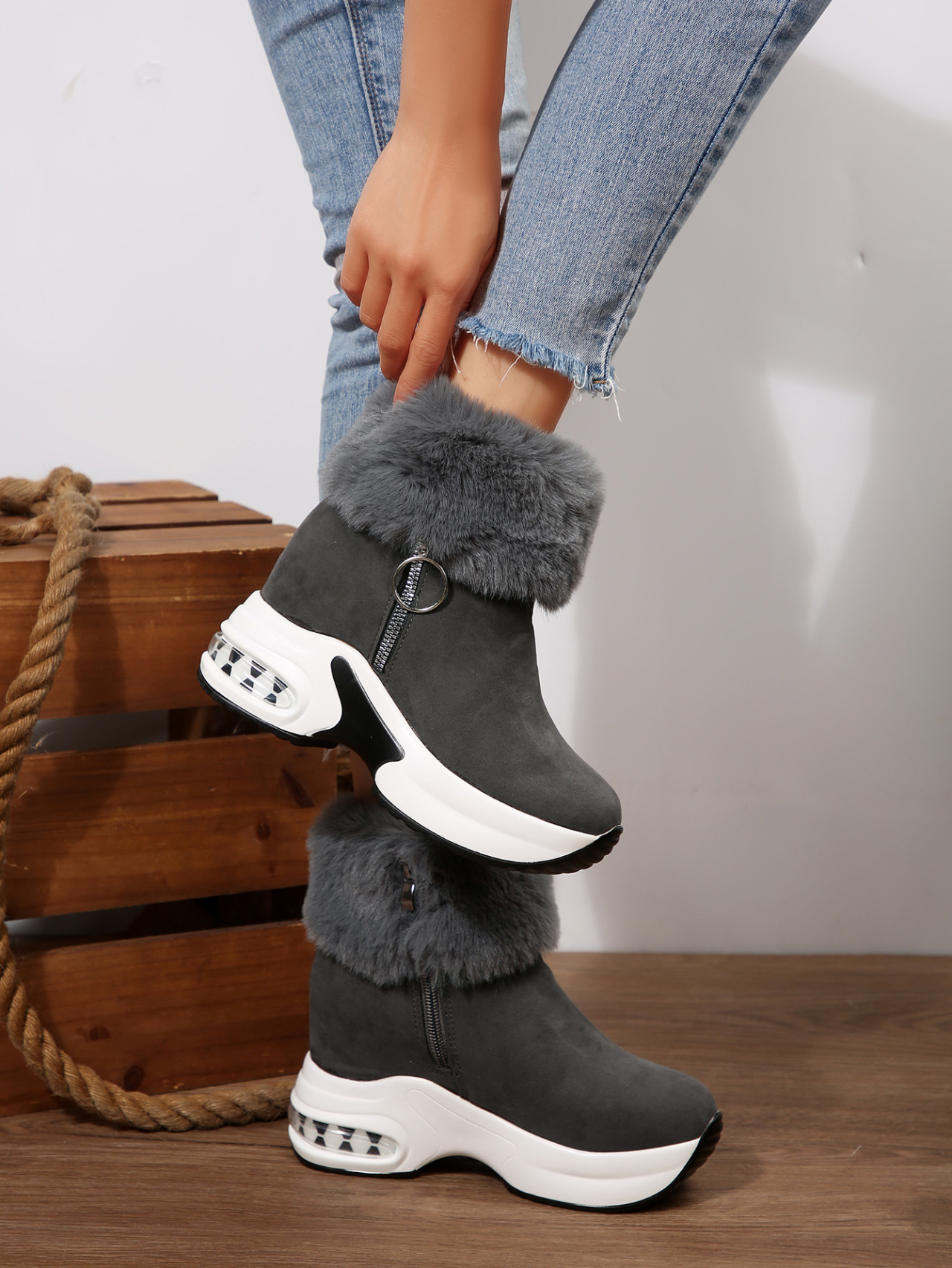 女士冬季保暖雪地靴，侧拉链设计，内衬抓绒 - 厚底坡跟，棕色/白色/黑色/灰色 - 防滑PVC鞋底，冷天、雪地及冰面缓震鞋垫 - 韩式冬季鞋，适合日常与正式装扮