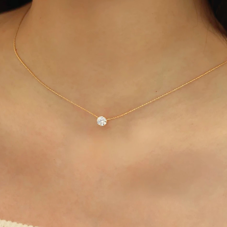 E-shop Ein 316L Edelstahl, 18K vergoldeneter, exquisiter minimalistischer Zirkonia-Anhänger, anoxidernde Kette, runde, transparente