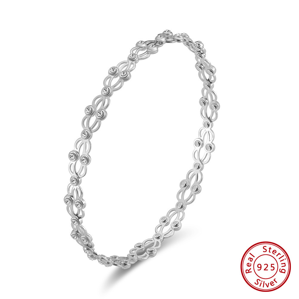 is a ring is   a bracelet s925 sterling silvery telescopic adjustable ring a two wear bracelet christmas new year valentines day gift suitable for men and women to wear Product details 2
