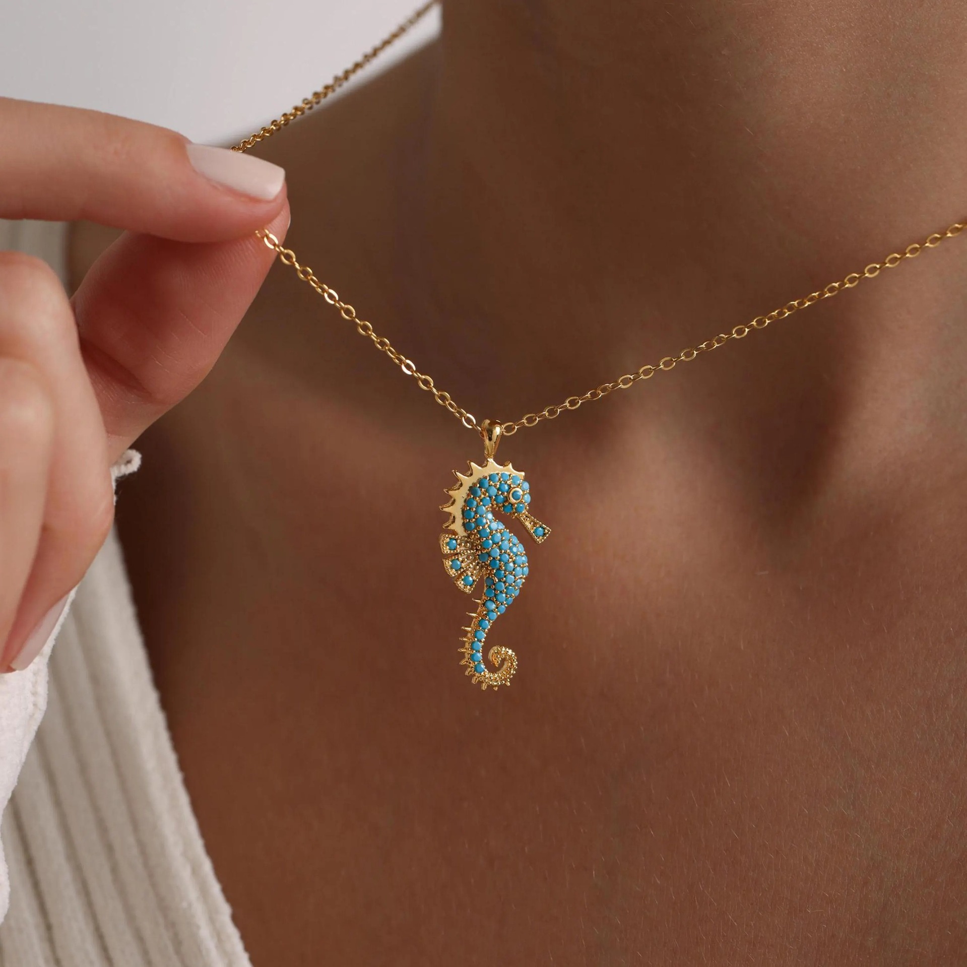 TEMU 1pc Blue Trendy Creative Necklace Pendant Fashion Style Seahorse Pendant Necklace