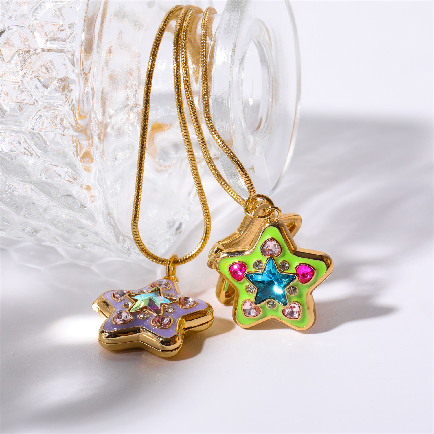 

Women' Colored Necklace, Star-shaped Opening And Closing Necklace With Shining Pendant, Five-pointed Star Chain