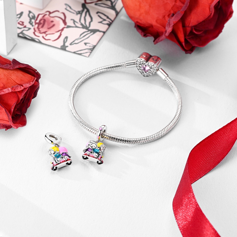 Valentine's Day Rose Love Hand In Hand Charm