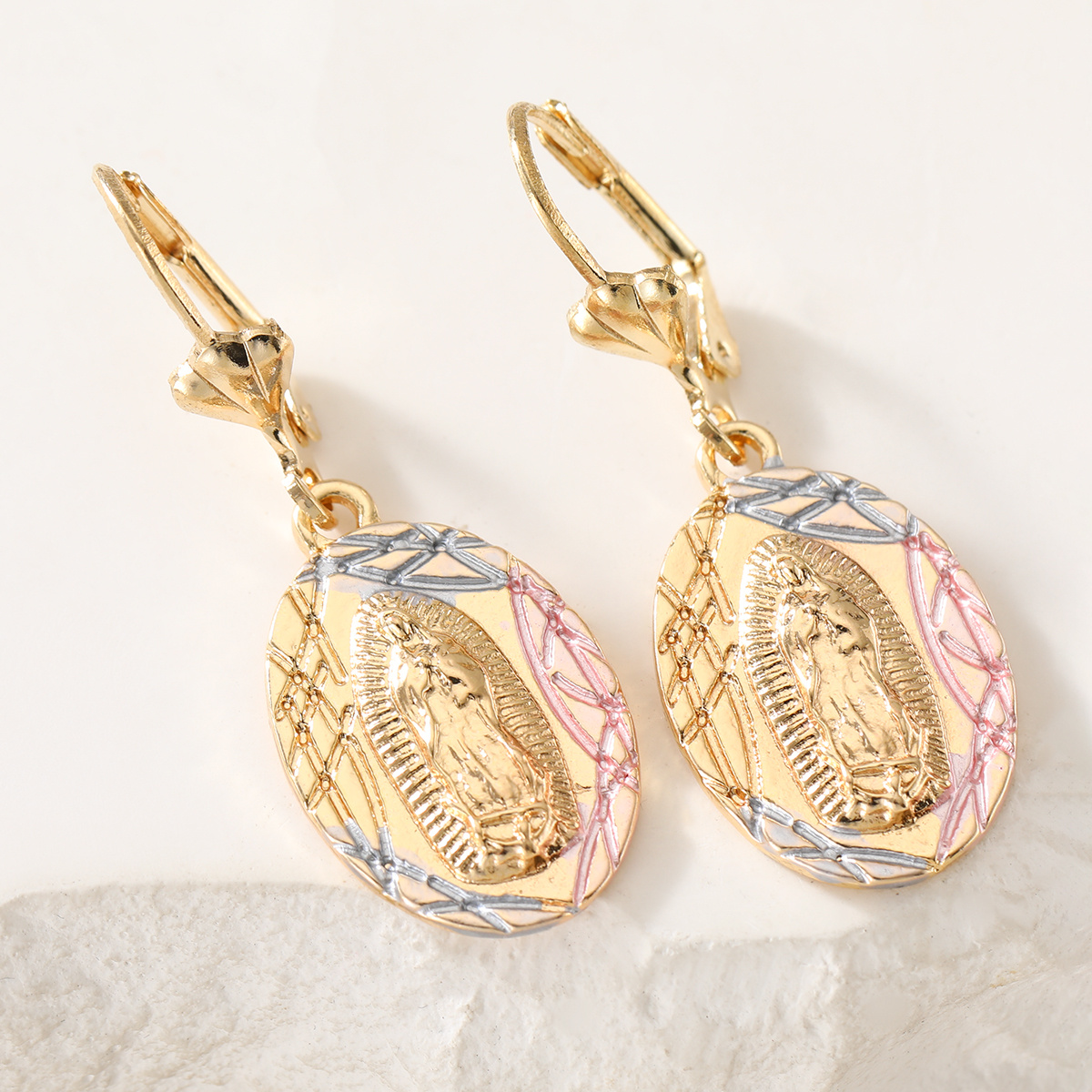 Retro Dual-Tone Oval Pendant Earrings for Women