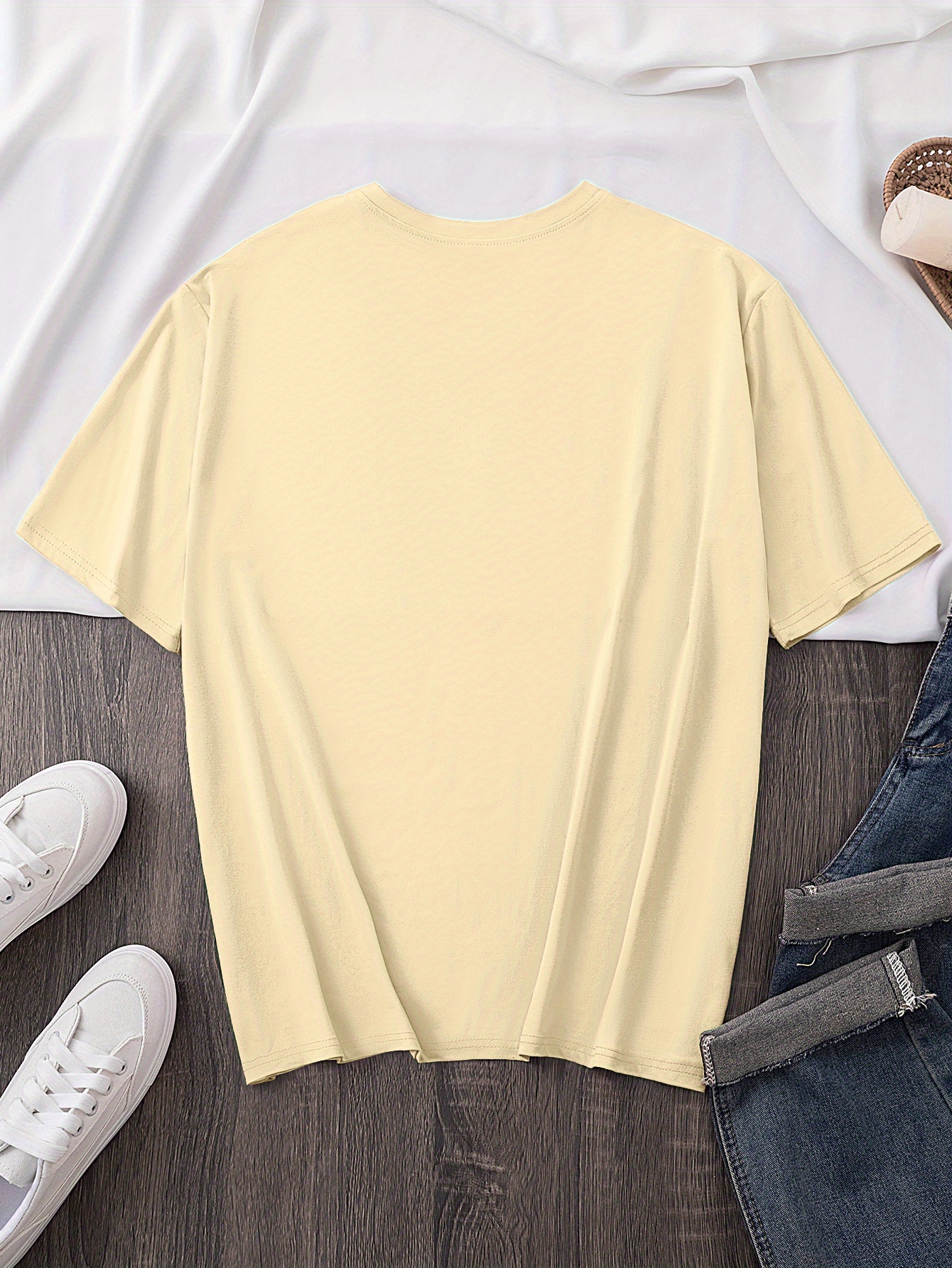 Women's Elegant Round Neck Short-Sleeve T-Shirt - Vibrant Red with White Calvin Monogram Print, Soft Fabric, Casual Versatile Top for Spring & Summer, Machine Washable, Casual Attire, Stylish Letter Print, Comfortable Fit