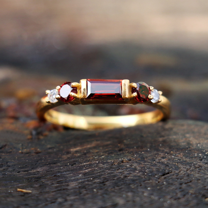 E-shop 1 Stück Tiefburgunder Kubischer Synthetischer Zirkonia Ring – Luxuriöser Verlobungs- Hochzeitsring, geeignet für Mardi Gras, Jubiläum,