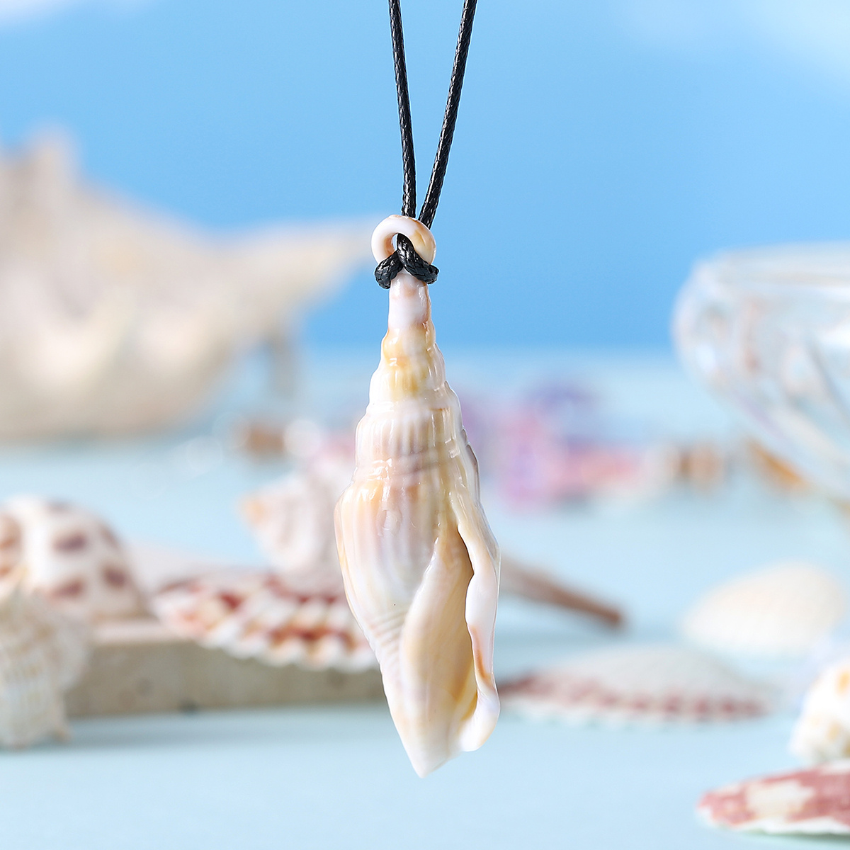 Women's Adjustable Ocean-themed Pendant Necklace with Imitation Seashell