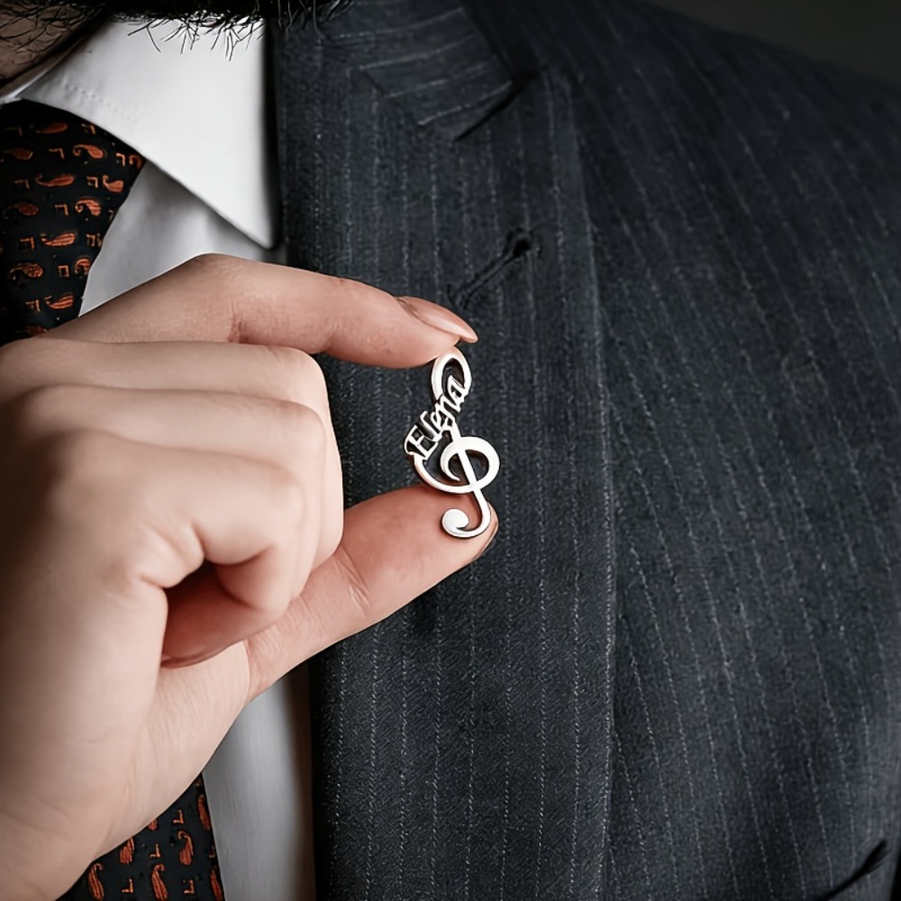 TEMU 1 Broche à 1 Pin avec Note de Musique et Nom Personnalisé, Broche de Bijoux Minimaliste et Tendance en Acier Inoxydable pour Homme/Femme, Broche