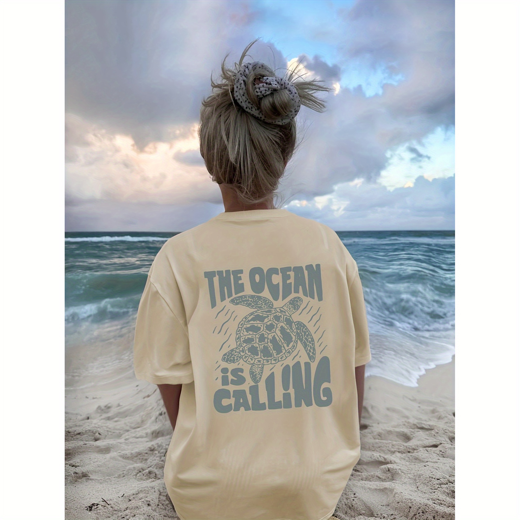 Women's Casual Short Sleeve T-Shirt - Loose Fit Round Neck Summer Top with "The Ocean is Calling" Graphic & Turtle Print, Soft Breathable Fabric, Machine Washable, All-Season Versatile Tee, Sea Turtle Decor, Beach Apparel, Oceanthemed Clothing, Relaxed Fit Shirt, Comfortable Fabric