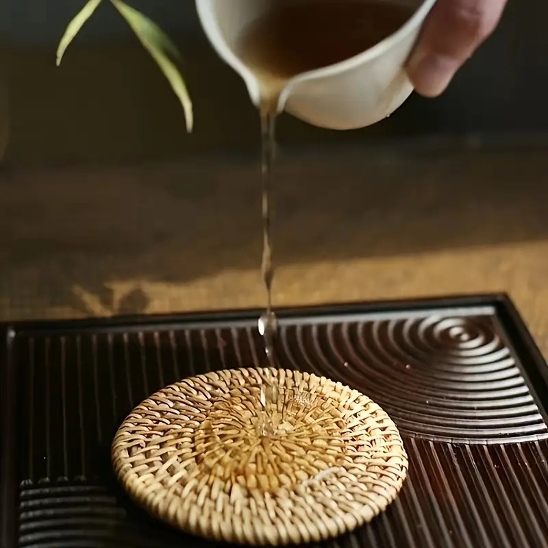 Set of 6 Handcrafted Rattan Coasters Plus 1 Woven Storage Accessory for Tea Sets, Designed for Gongfu Tea, Serving As an Insulation Pad And Heat-Resistant Kitchen Utensil Pad