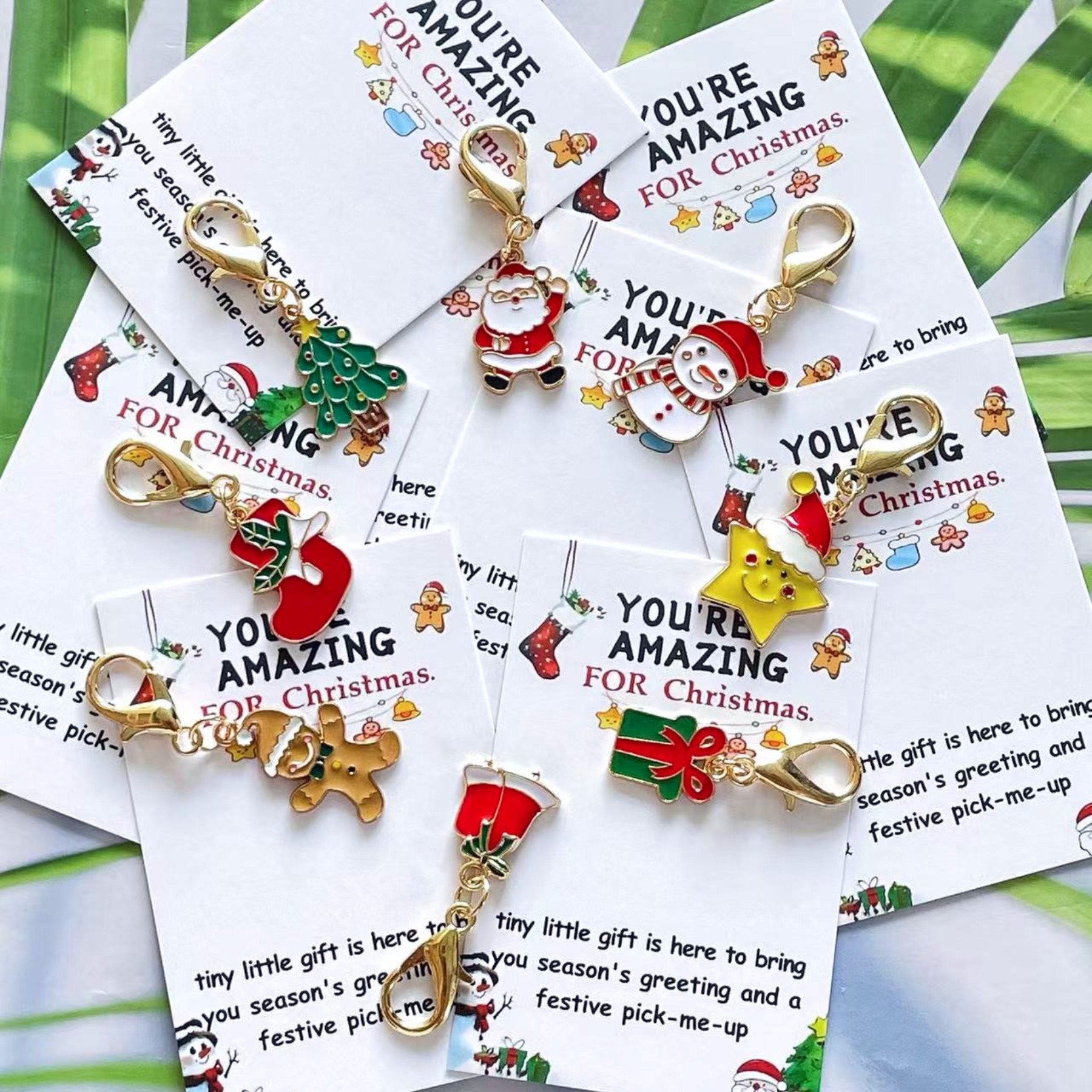 18pcs Christmas Keychains and Hug Greeting Cards Set, Inspiring Gift