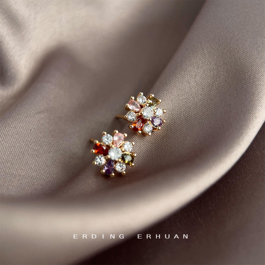 TEMU 2 piezas de aretes de espiga de circonita sintética con copo de nieve colorido de Navidad de moda para mujer, otoño invierno, elegantes y
