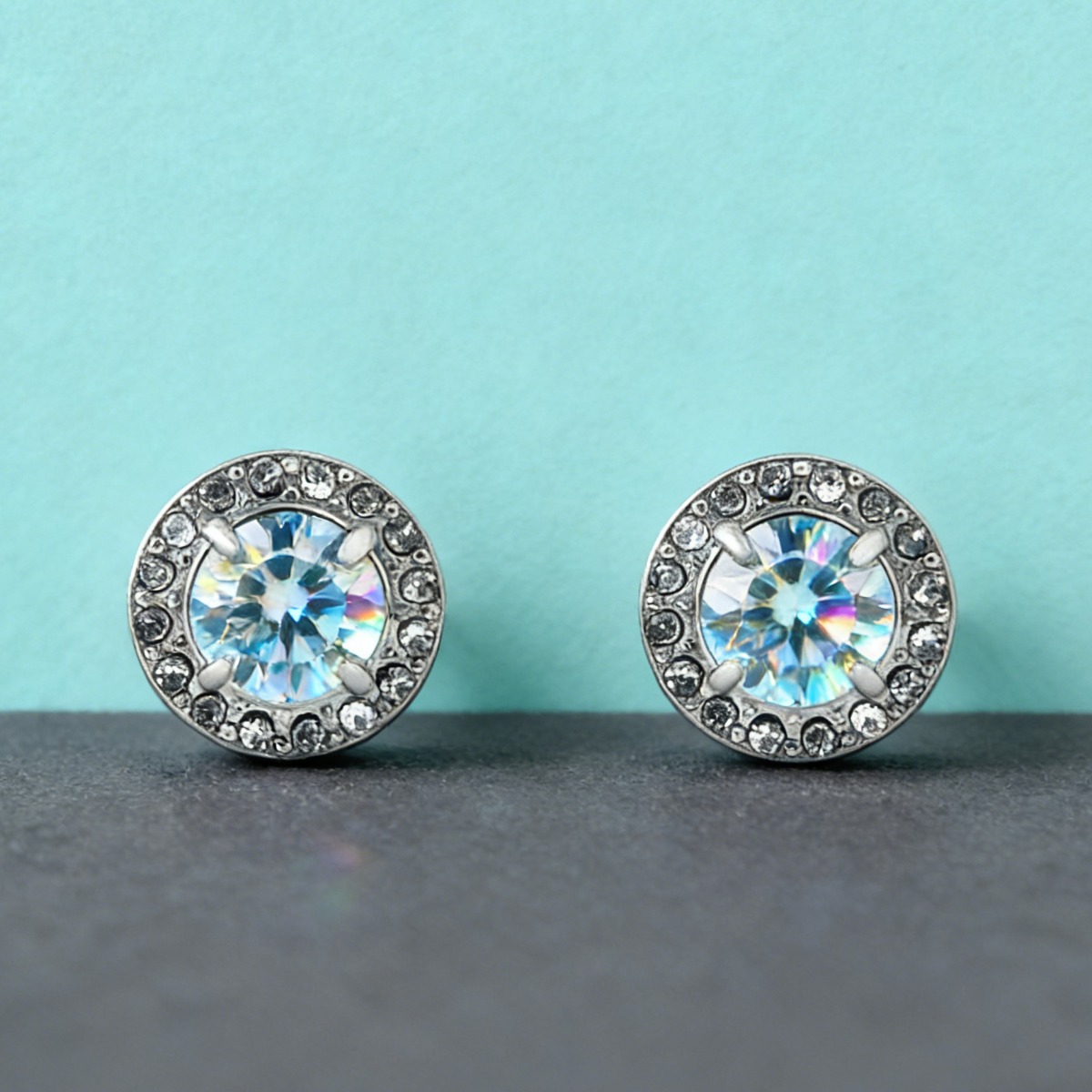 Women's Luxurious Synthetic Moissanite Stud Earrings