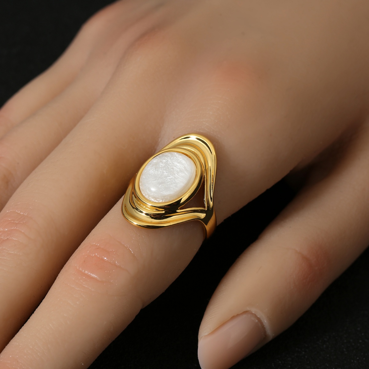 Women's Copper Luxury Egg-Faced Adjustable Open Ring