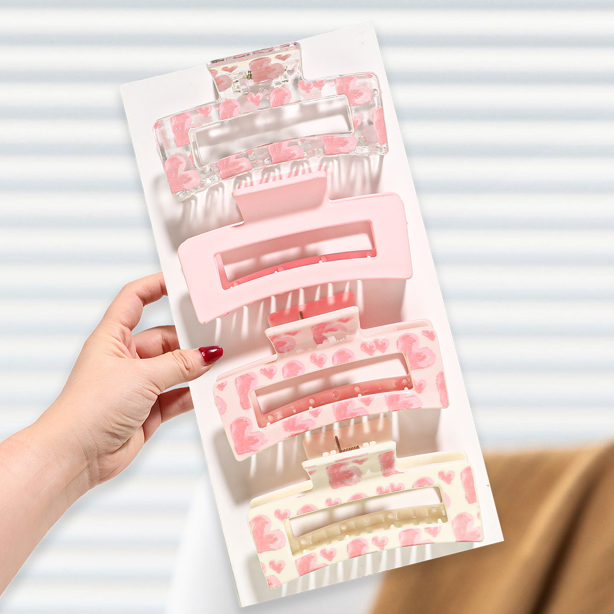 E-shop 4 Stück Große Transparente Hohle Quadratische Haarklammern für Damen – Blumen- Herzform-Druckdesign, Fester Halt für Dickes Haar, Tägliche