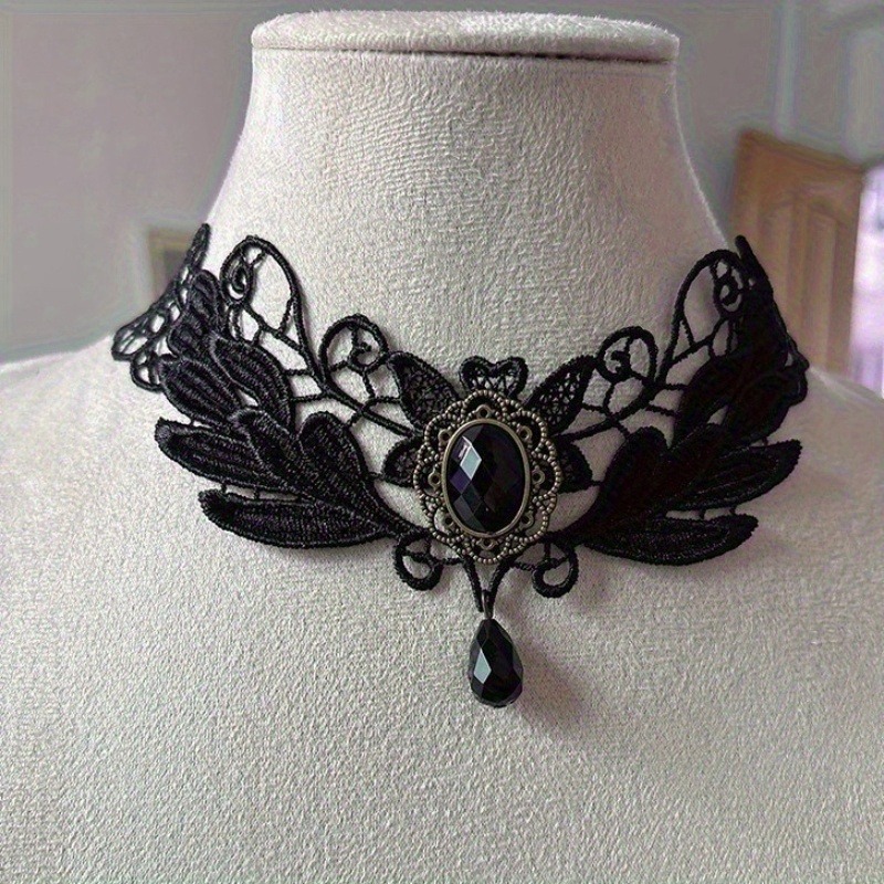 TEMU 1pc Gothic Shiny Synthetic Zirconia Necklace, Retro Floral Necklace