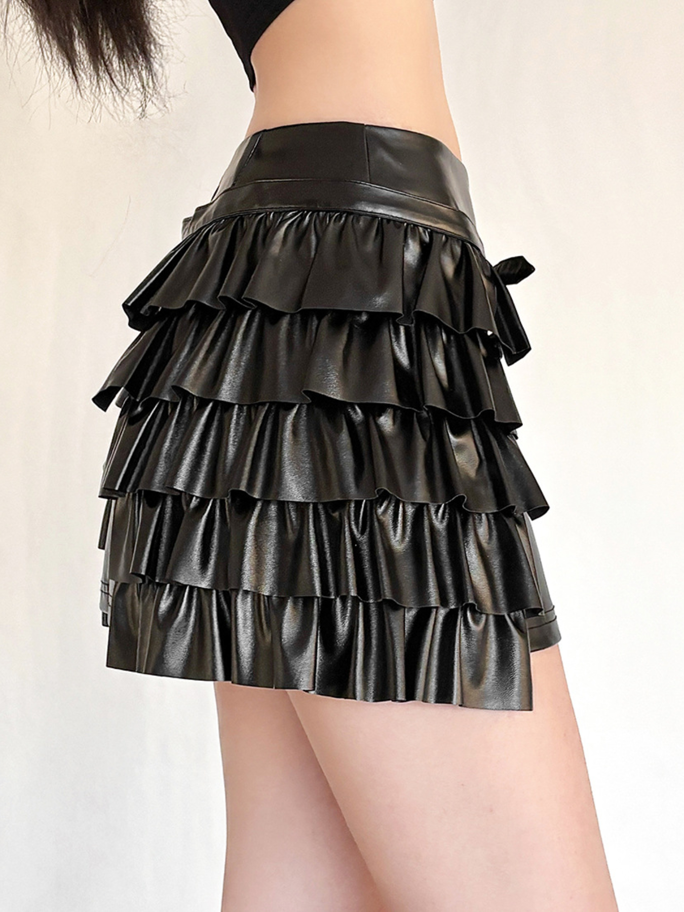 Cool And Spicy Women'S Asymmetrical Mini Skirt, Low-Rise Glossy Skirt with Figure-Flattering Design, Perfect Y2K Skirt for Parties, Shopping Dates, And Trendy Night Out Looks