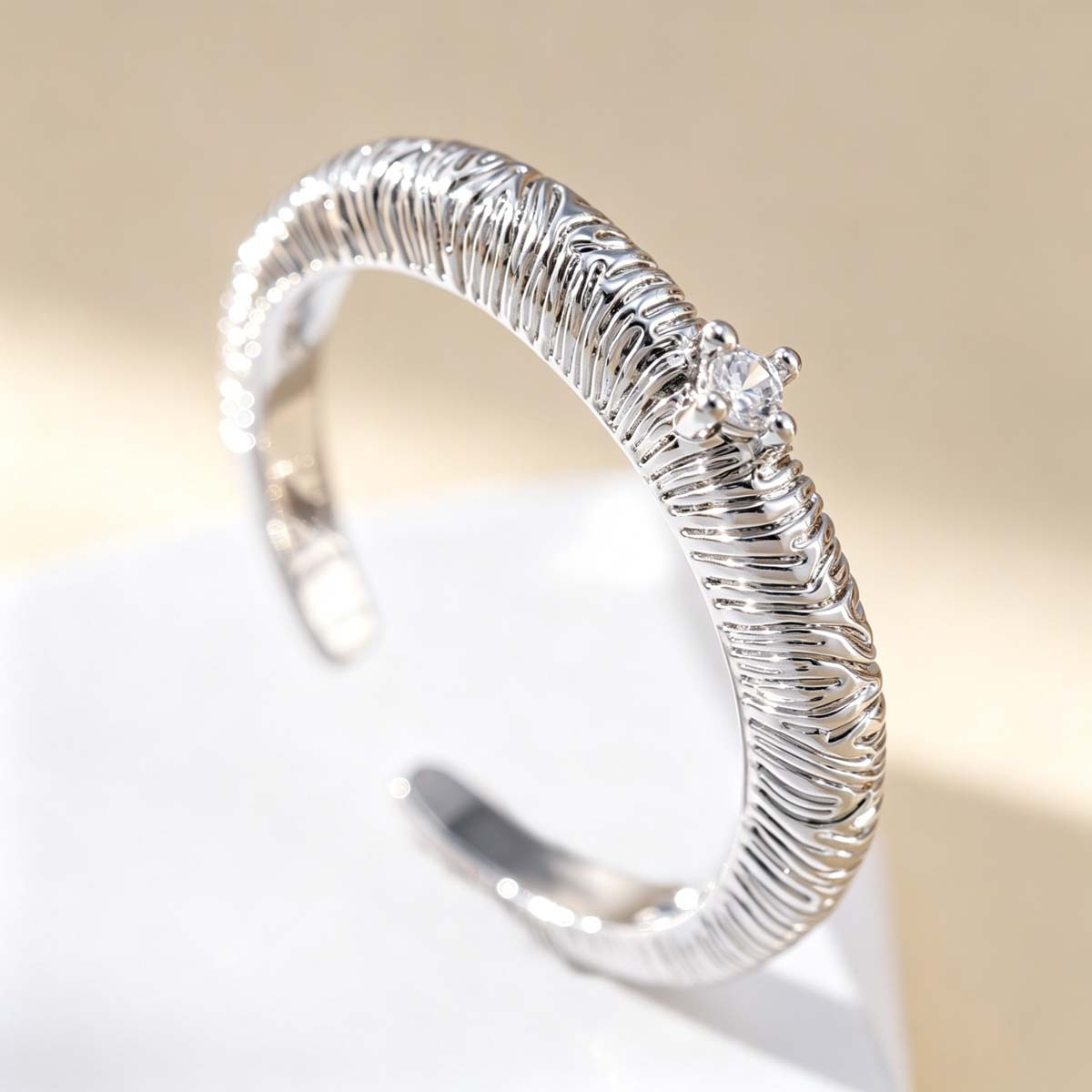 Textured Single Stone Open Ring for Women, Vintage Style