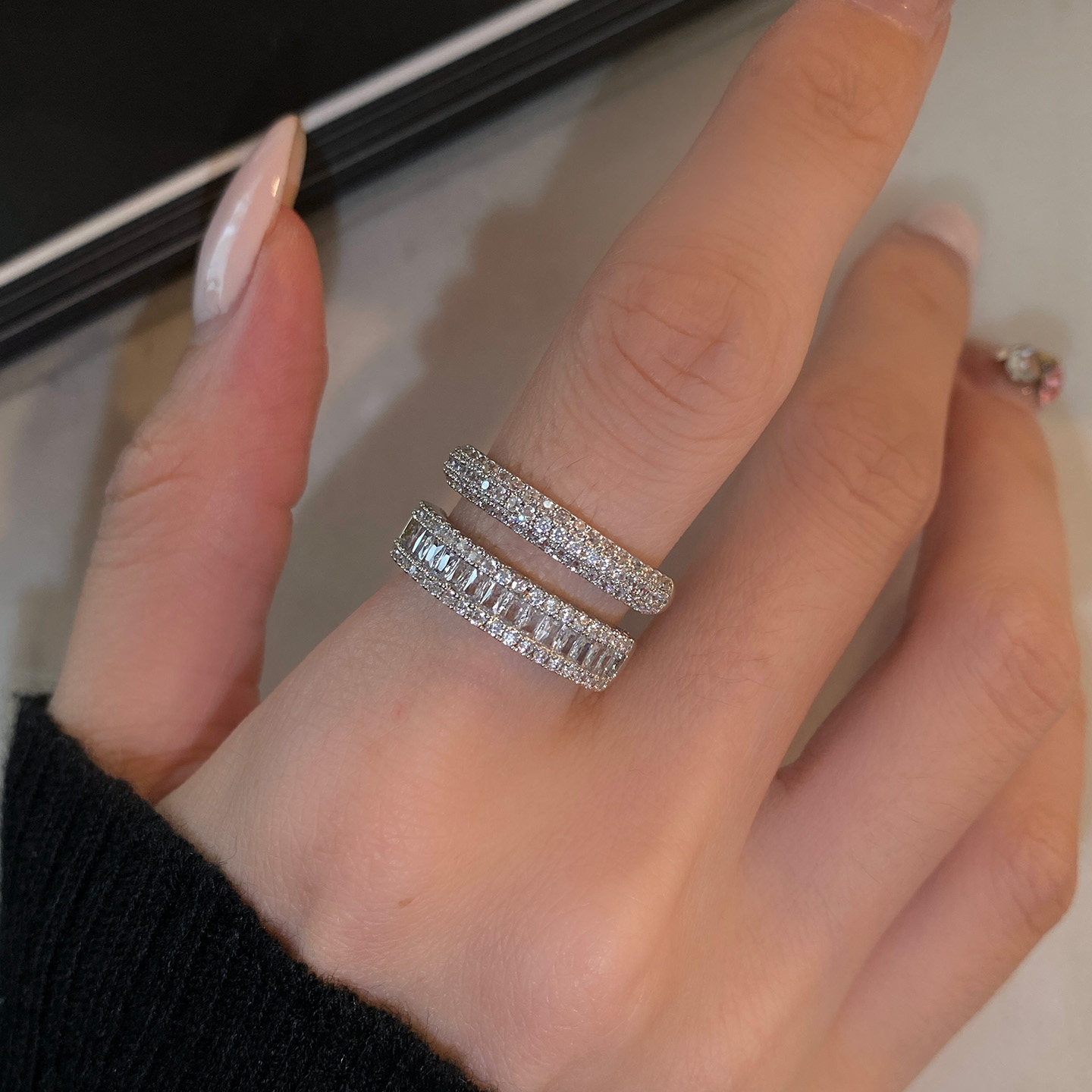 TEMU Bague pleine d'index argentée à double couche micro-pavé en , design pour femmes, luxe léger, premium, bague ouverte empilable