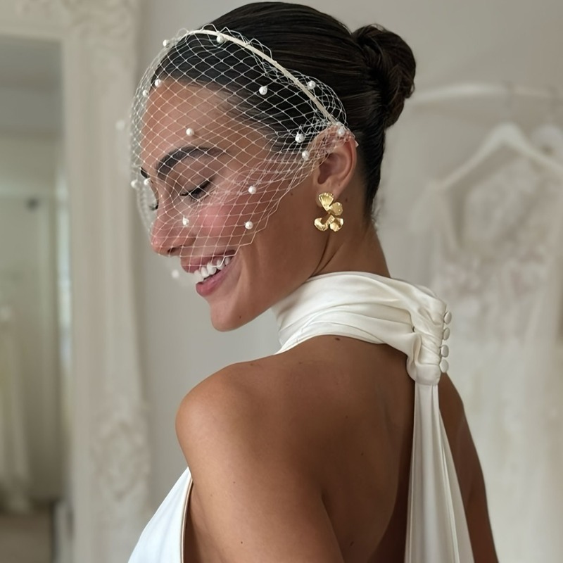 short wedding dress with birdcage veil Vintage Birdcage Veil Short Bridal Tulle Blusher Veil