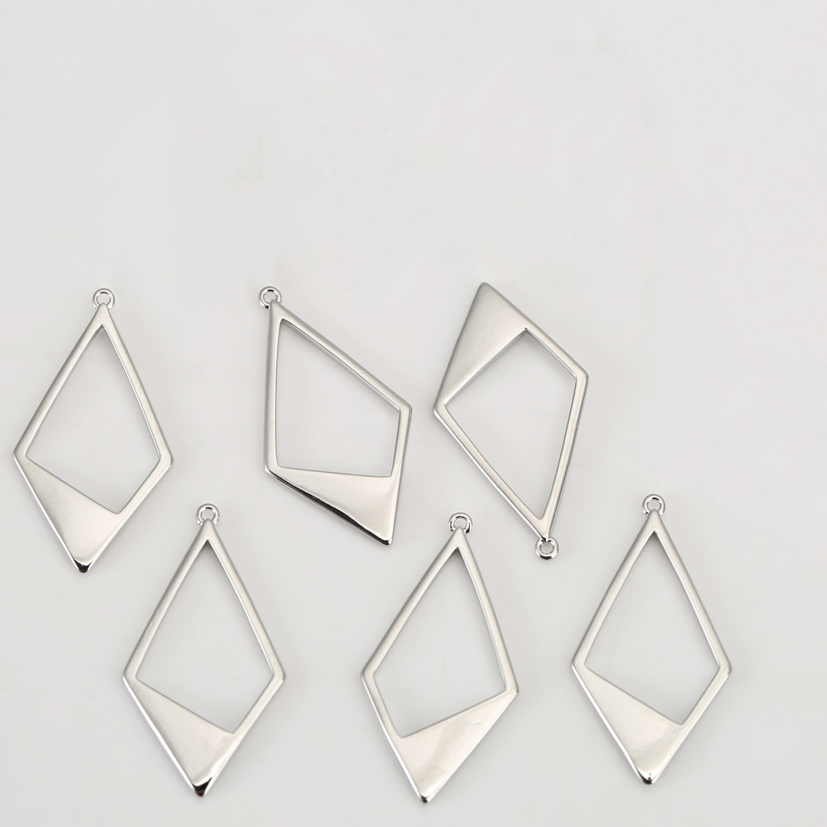 TEMU 6pcs, European And - Copper - Exquisite And Minimalist Hollow -shaped Chain Charms And Pendants - Unisex Fashion Pendants For Diy, Suitable For