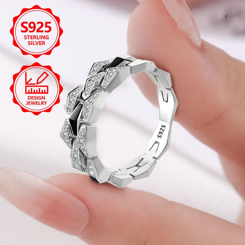 A Beautiful Sterling ' Fashion Ring Of 925 Purity. Elegant, Fashionable, Exquisite, A High-quality Ladies' Jewelry Ring With . Suitable For Vacation Trips, Daily Wear. An Ideal Commemorative Gift For