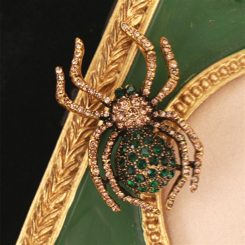 Classic Punk Style Spider Personality Brooch Men Women Elegant Individualistic Party Brooch