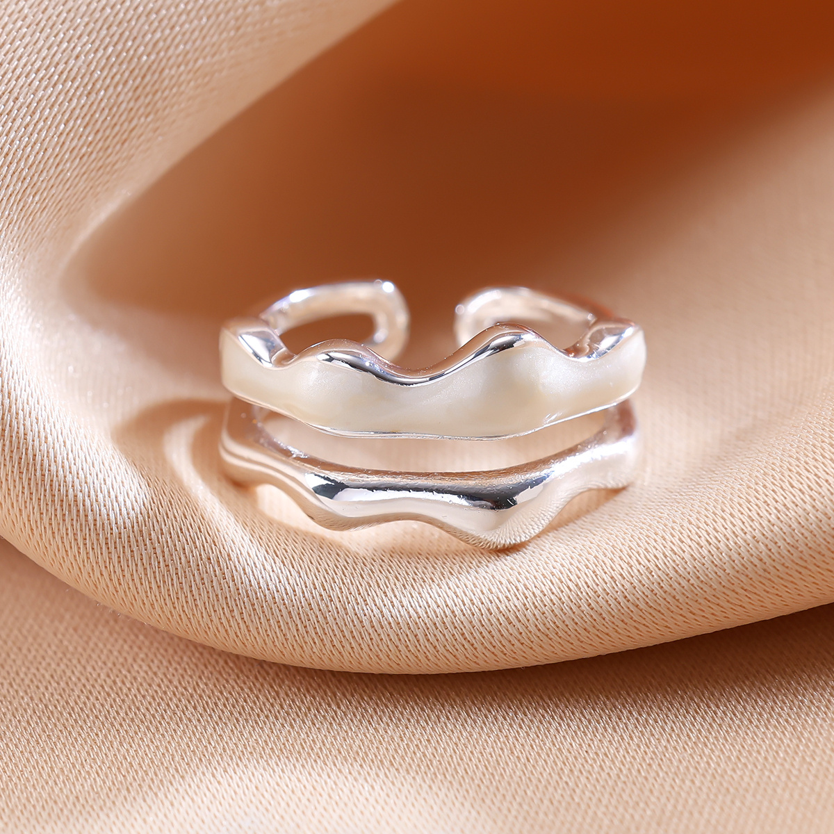 Versatile Double-Layer Open Ring with Wavy Texture Design