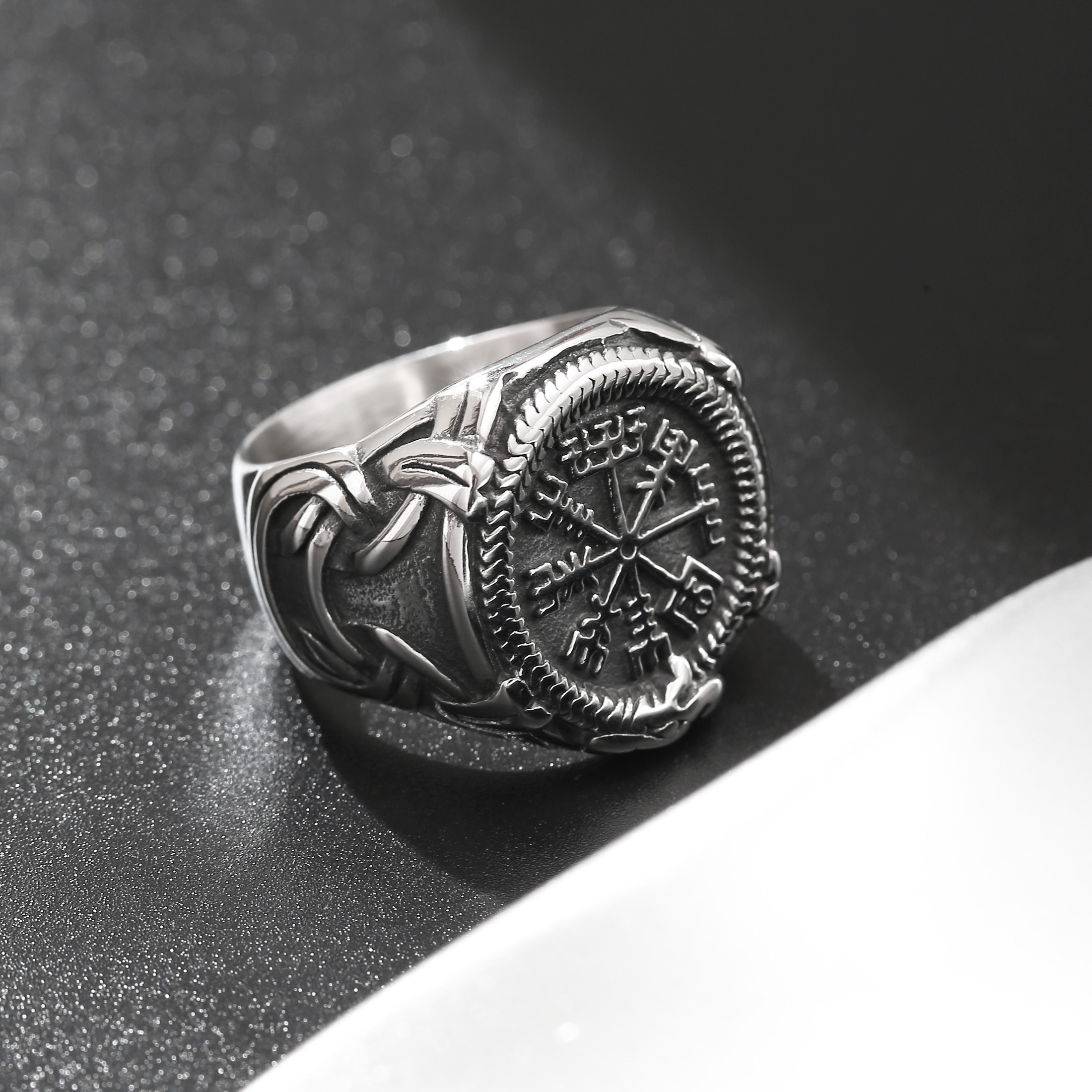 Image of Vintage Antique 304l 304l Stainless Steel Viking Compass Celtic Knot Band Ring For Men, Trendy Fashion Style Wide Band, Edgy Streetwear Accessory, Without Battery