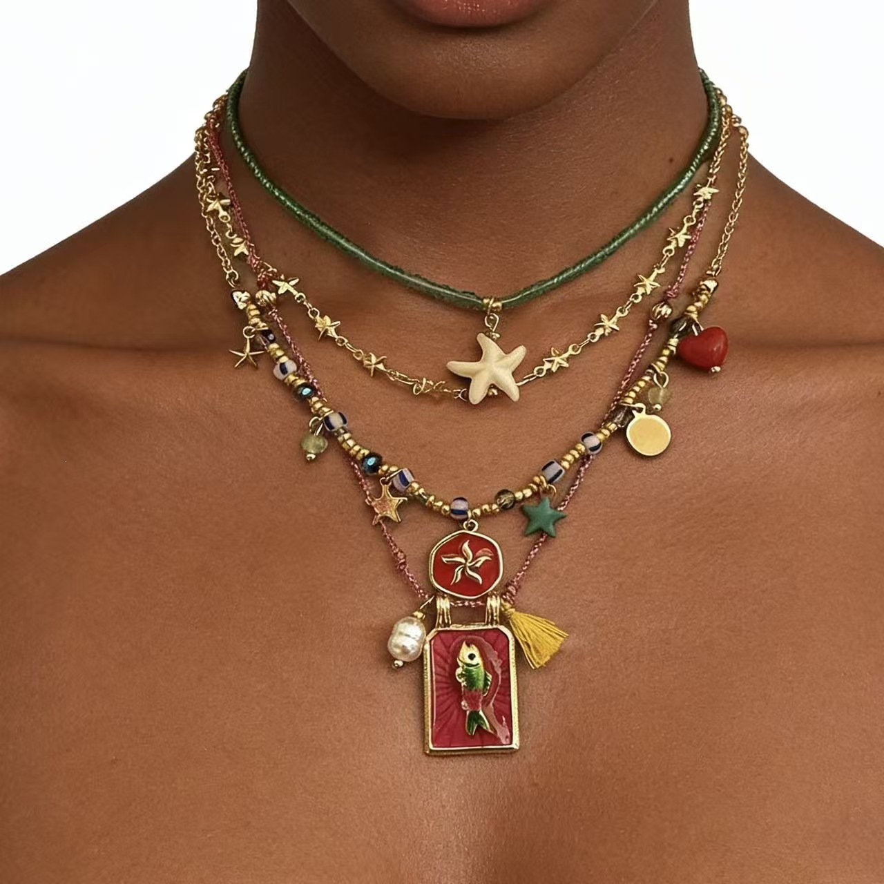 TEMU Juego de 4 collares de múltiples capas apiladas con temática , cadena de cuerda de cuentas con colores contrastantes con colgante de y pececito,