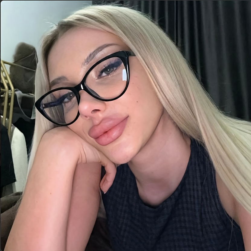 Image of A Pair Of Women's Cat-eye Stylish Decorative Eyewear, Large-frame Glasses In Y2k Retro Style