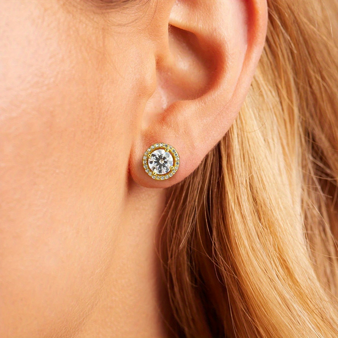Women's Stylish Round Cut White Moissanite Stud Earrings, Elegant