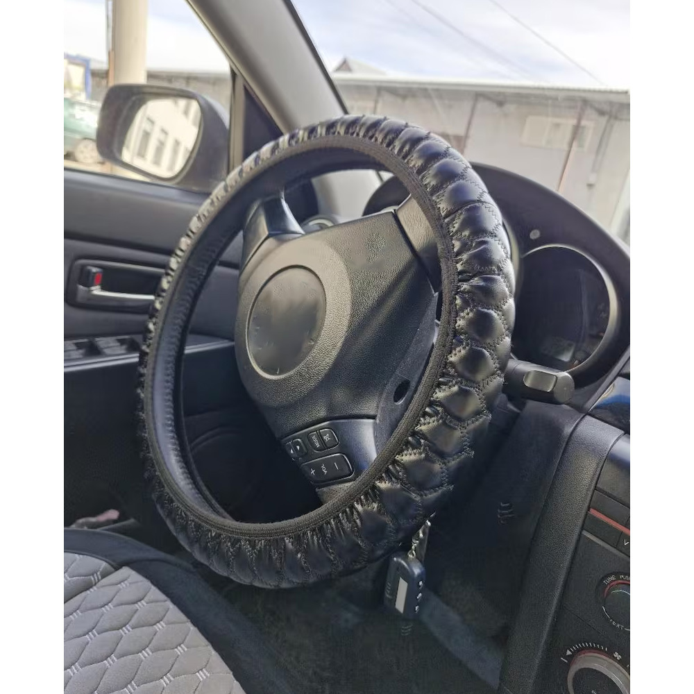 A Brand-new Stylish Steering Wheel Cover, In Black Or Red, Featuring . Slip-resistant And Durable, It And Is Perfect For Car Decoration.