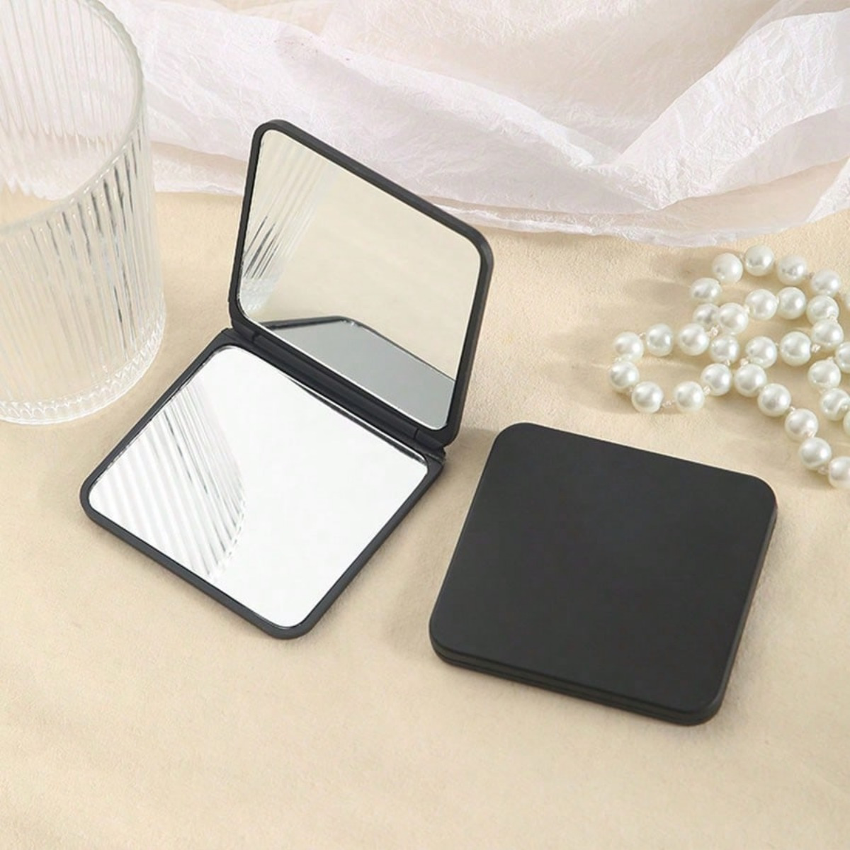 

Compact Double-sided Folding Makeup Mirror For Women - Portable & Handheld, Ideal For Dorms, Travel & Home Use