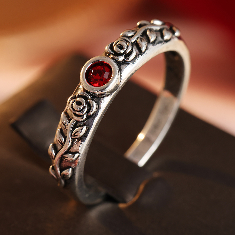Ladies' Vintage Floral Pattern Ring with Red Inlaid Synthetic Zirconia