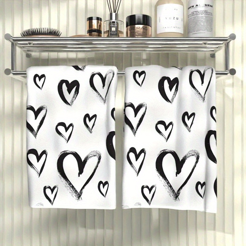 

2pcs Heart-shaped Towels, 18x26" - Bathroom Decor & Spa Gifts, Polyester Hand Towels With Elegant Black & Pattern, Ideal For Use, Bath Towels