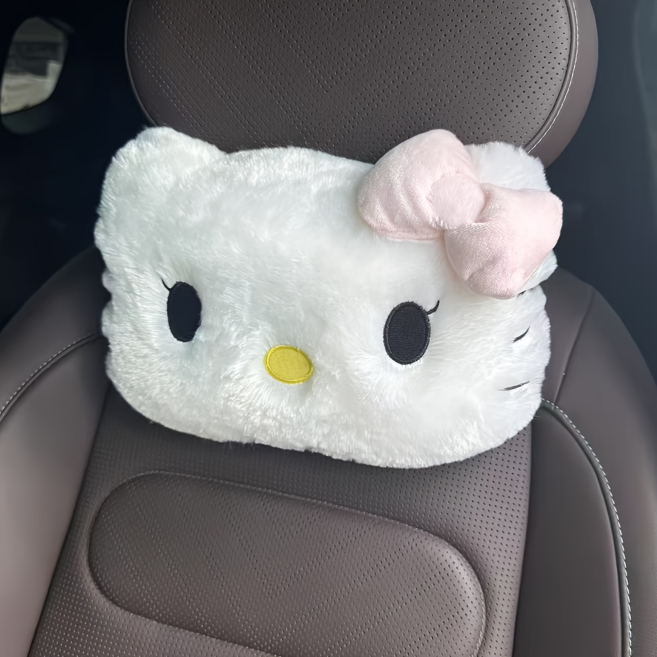 E-shop 1 Stück Sanrio Hello Kitty Plüsch-Autokopfstütze & Nackenkissen, Niedliches Reiseaccessoire für & Geschenke, Autoreiseaccessoire, Weiches
