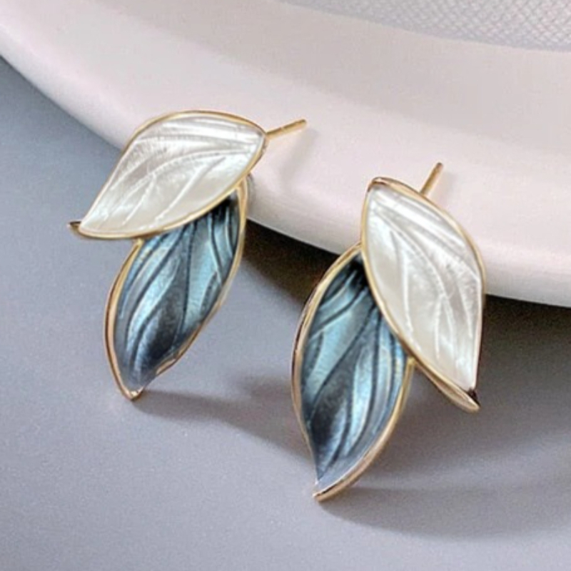 E-shop Damen Böhmische Blatt-Steckerohrringe – Vintage-Emaille, geeignet für den & Urlaub, weißes blaues Blatt, Accessoires für Partys, ganzjährig