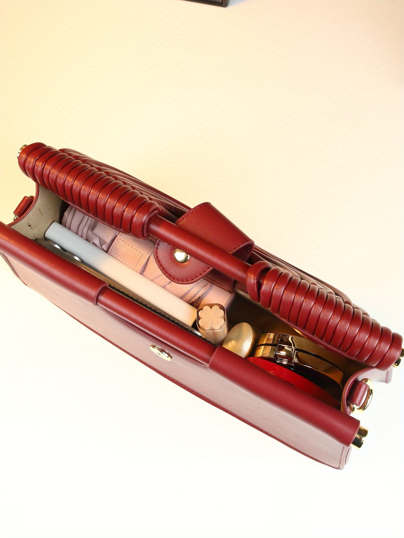 Stylish Solid Color Line Design Handheld Small Square Evening Bag for Women