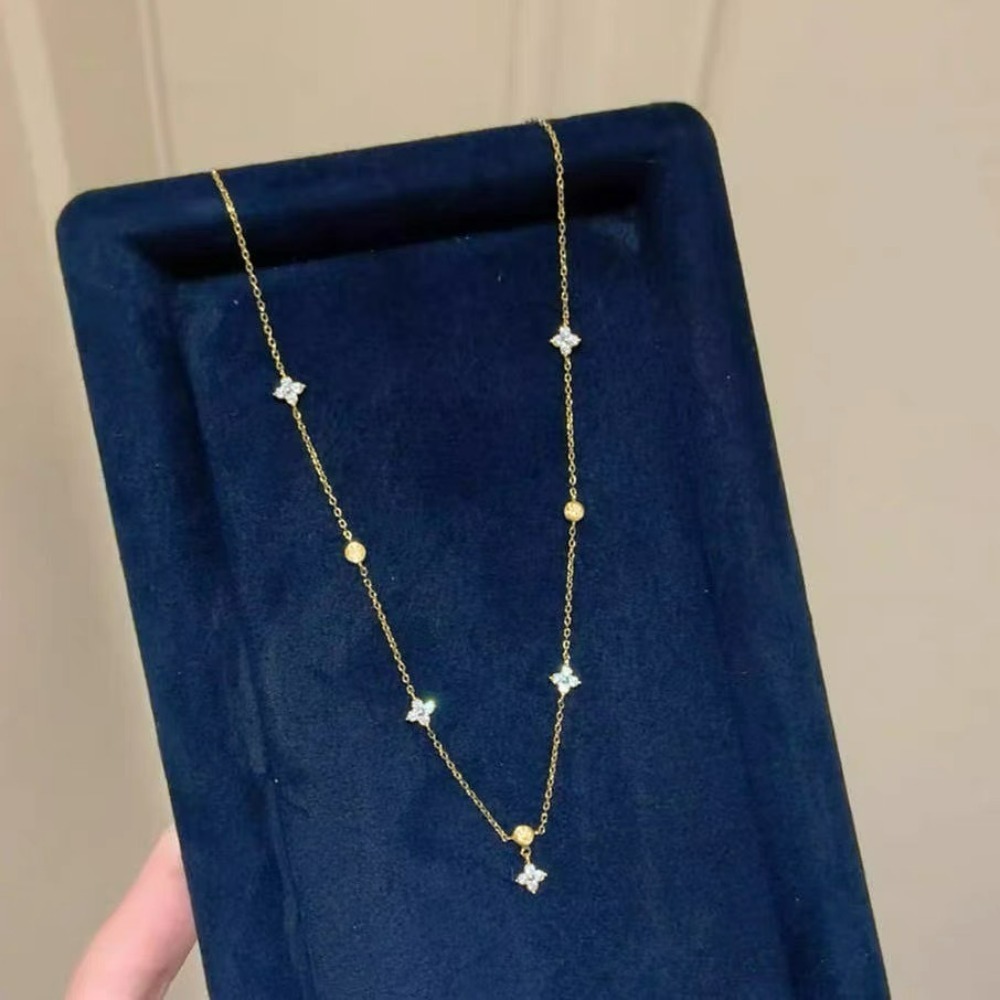 Women's Lucky Four-Leaf Clover Necklace, Minimalist Style