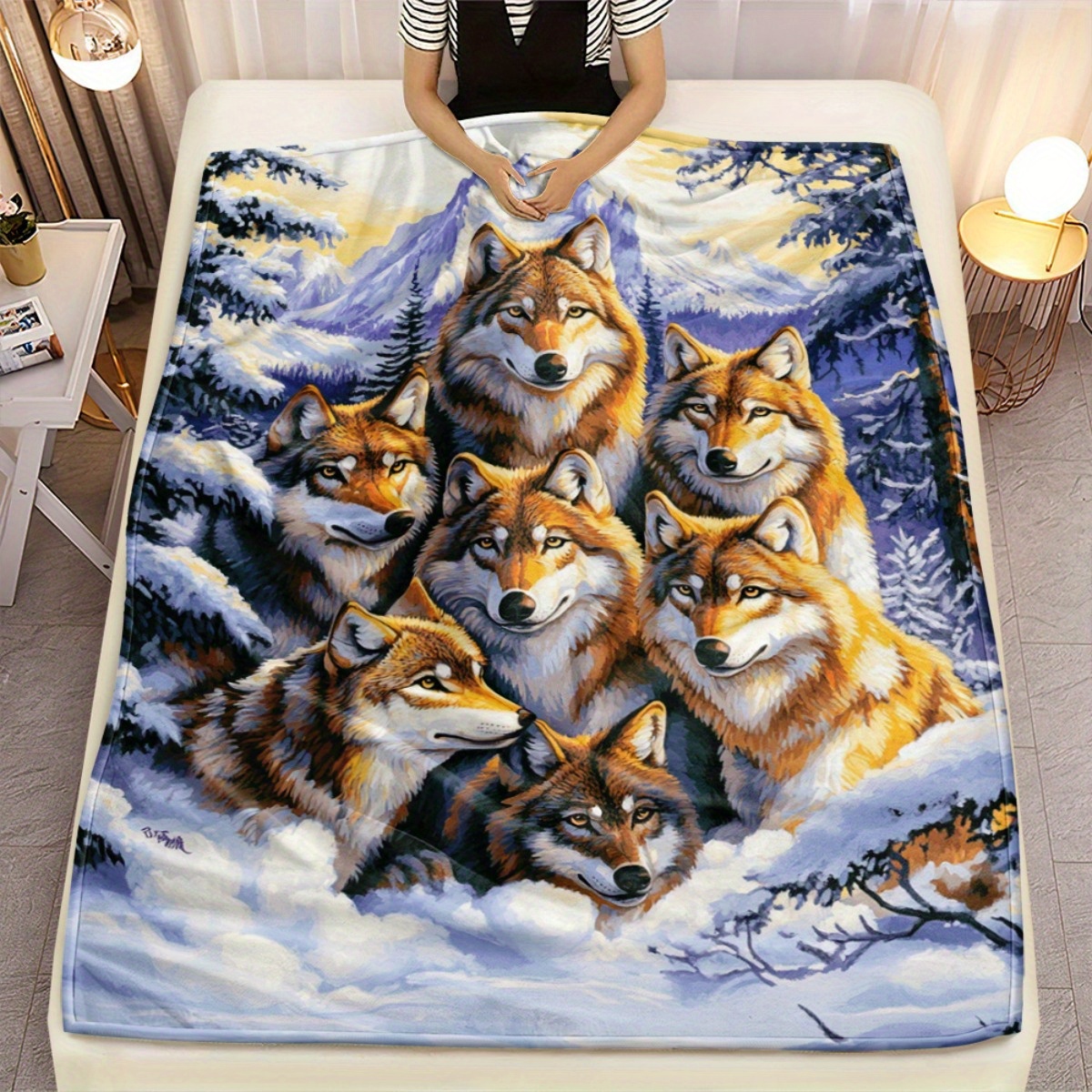 TEMU 1pc Wolves In Snow Flannel Throw Blanket - Soft Warm Lightweight Contemporary Design For Sofa Bed Travel & Home Decor - Durable Digital Printing
