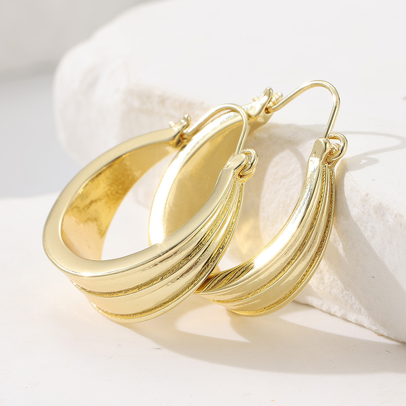 Women's Handmade Copper Retro Striped Circle Pendant Earrings