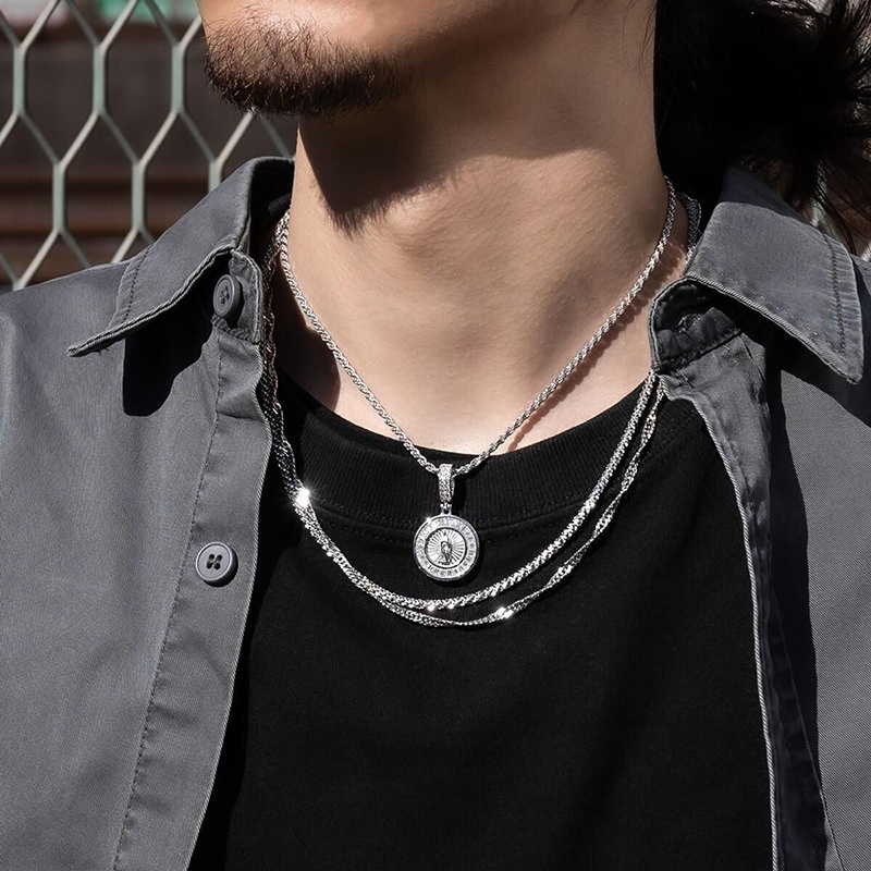 Unisex Silvery Shimmer Pleated Thin Necklace, Versatile Design