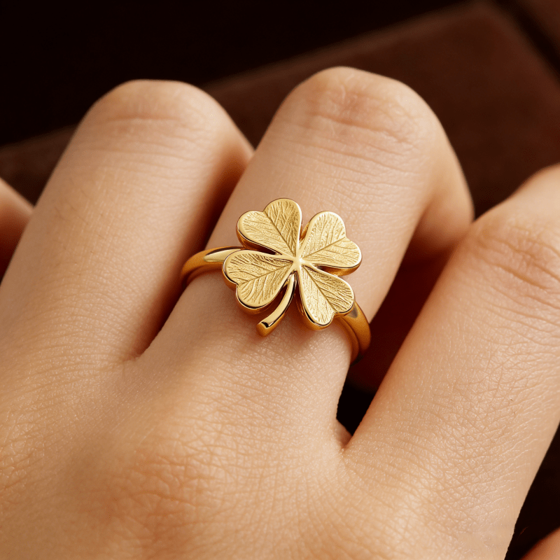 Women's Minimalist Four-leaf Clover Copper Ring, Elegant Design